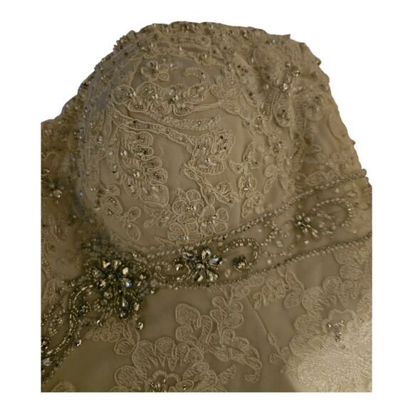 DAVID TUTERA Ivory Lace Beaded Wedding Dress - Size 8‎ - Picture 6 of 12